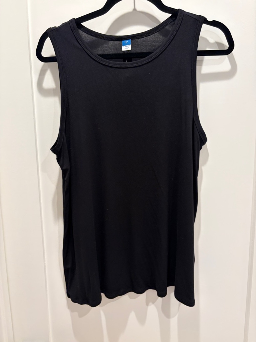 Old Navy Luxe Black Sleeveless Tank Top. Soft and Flowy.